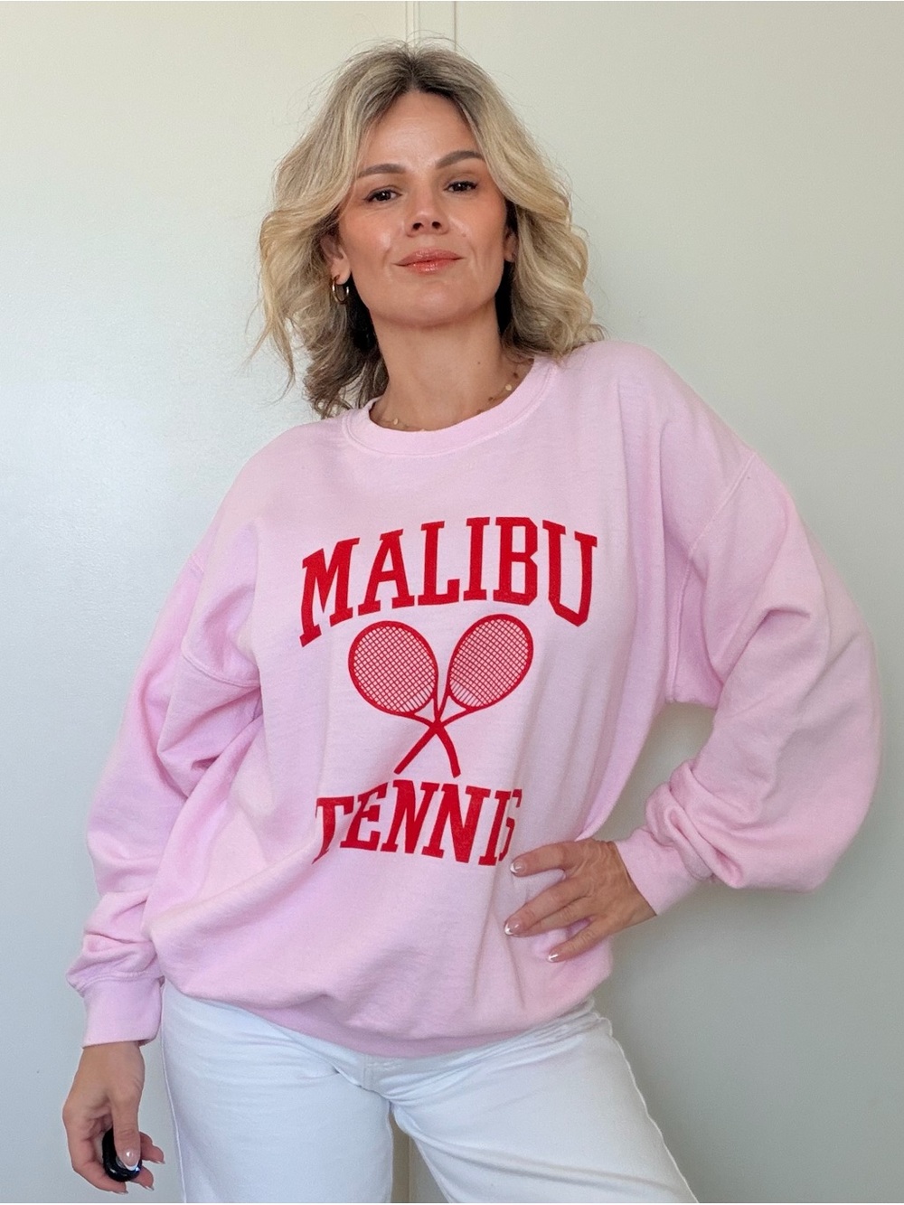 New Project Social T
Malibu Tennis Sweatshirt in Alanna Pink